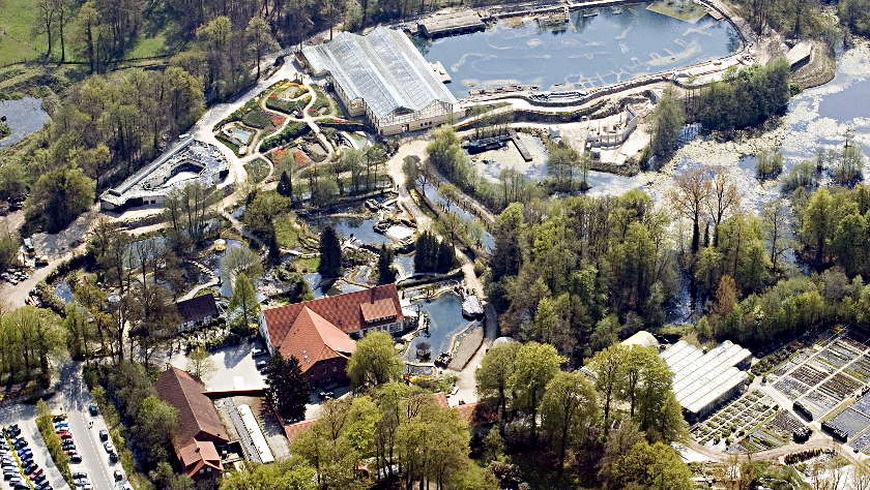 Teiche mit Ton, GfK oder Beton