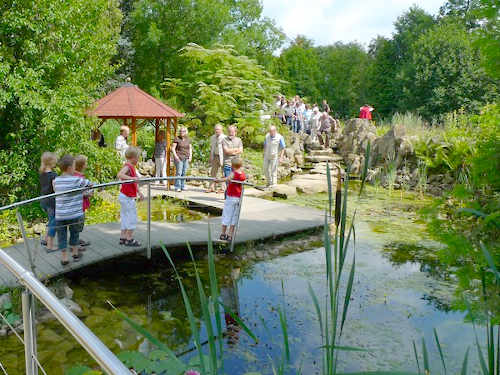 Musik hören im NaturaGart Park