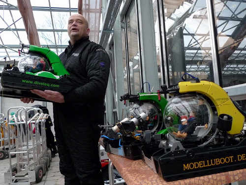 Modell-U-Boote im Unterwasserpark