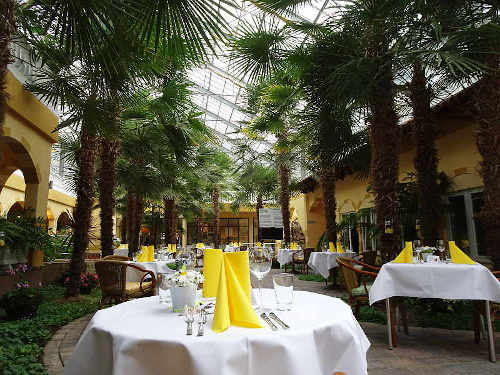 Abendbuffet an der Tempelbucht