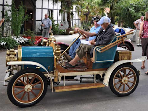 Oldtimertreffen am 1. Mai im NaturaGart Park