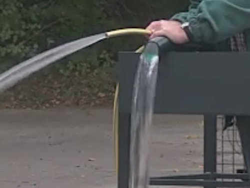 Förderhöhe und Wassermenge bei Teichpumpen – mit der richtigen Pumpe Geld sparen