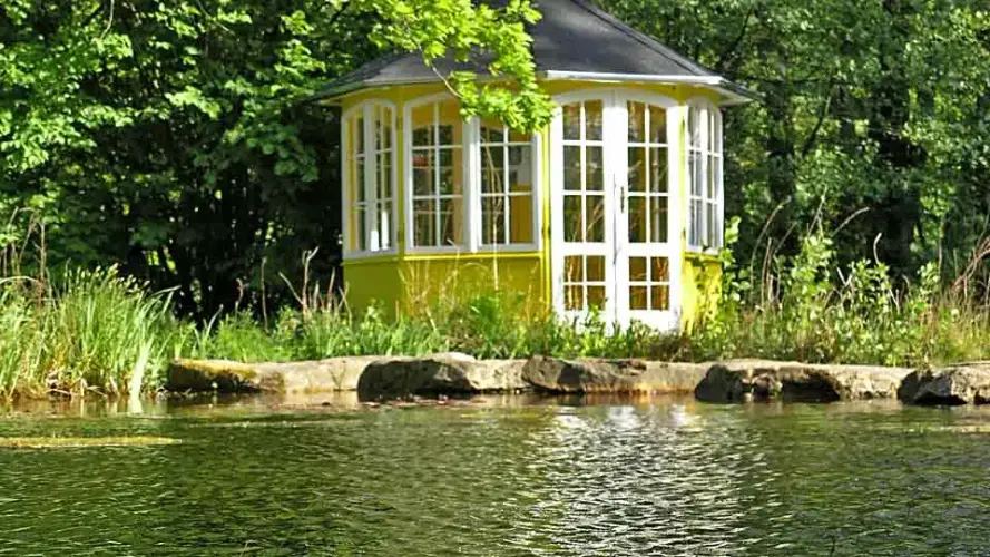 So kannst du die Kosten für den Teichbau optimieren