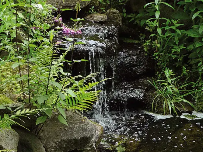 Bachlauf im Garten