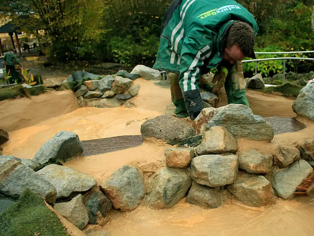 Natürlich bauen mit Teichfolie