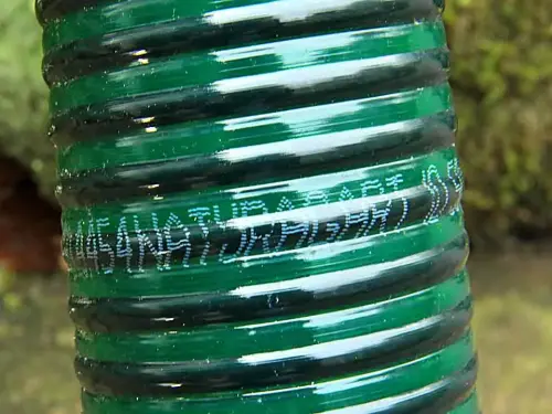 In der Erde brauchen die Leitungen verstärkte Wände