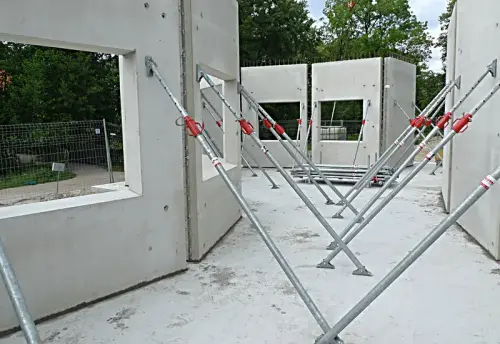 Bau aus Fertigteilen