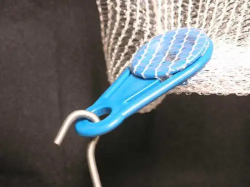 Baumaterial: Teichnetz-Befestigung