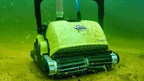 Dieser Teichroboter verwirklicht das optimale Reinigungs-Konzept für Teiche