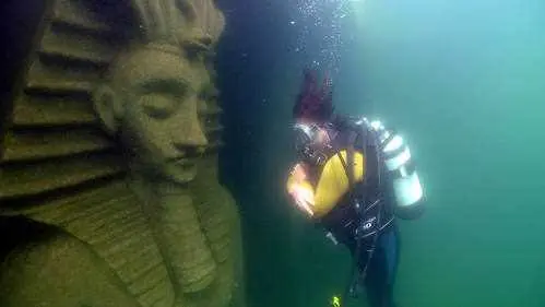 Tauchen am Tempel - Bild 11