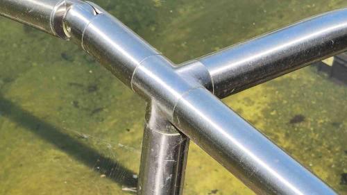 Spezialkleber für Edelstahl - sichere Verbindung