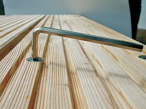 Stegbretter verschrauben