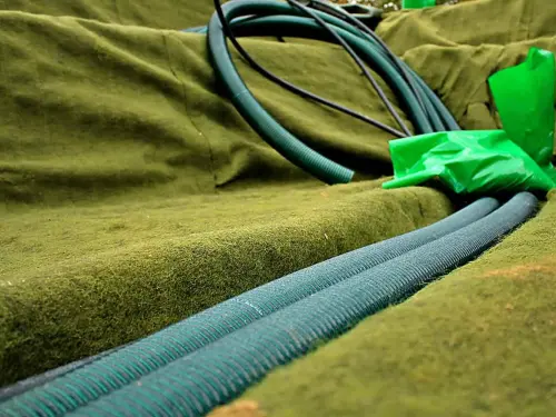 Besser: Leitungen Über der Folie haben keinen Überdruck und bleiben dicht