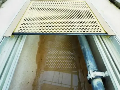 Schwimmteich automatisch reinigen