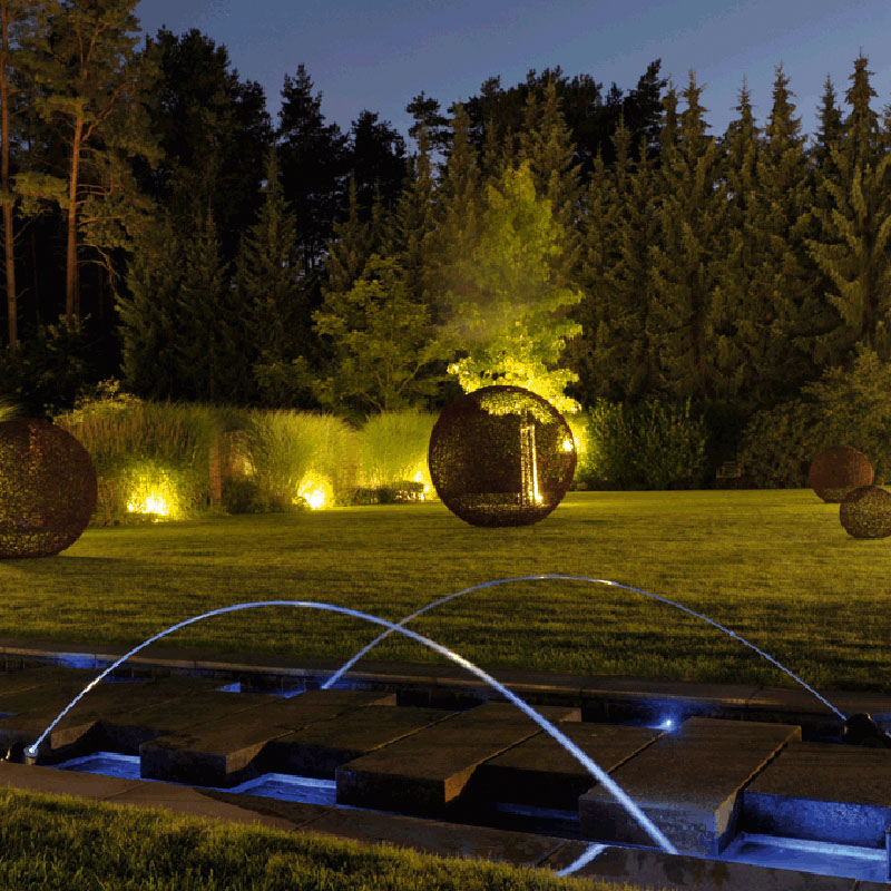 Artikelbild 2 des Artikels “Water Jet Lightning “