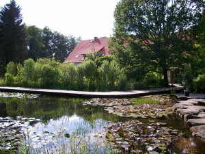Teich im NaturaGart Park