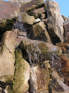 Wasserfall im NaturaGart Park