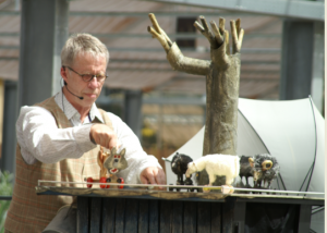 Puppenspieler des Laku Paka Theaters