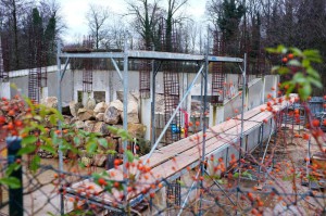 Der Tempelteich: Die Baumaterialien für den Bau des Beckens sind bei NaturaGart erhältlich.