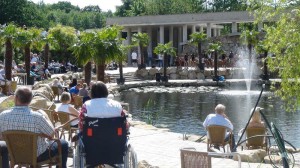 Tanzveranstaltung auf den neuen Terrassen vor dem Teichtempel