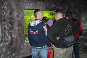 Der Grottenteich: Einer der ersten Teiche im Park mit eingebauten Teichfenstern. Die Prozesse im Teich unterliegen jahreszeitlichen Einflüssen.