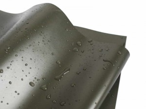 Die neue phthalatfreie Teichfolie von NaturaGart setzt allerhöchste Umwelt-Standards.