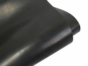 PP-Folie für Gartenteiche ist extrem robust und kann besser verschweißt werden als PE-Folien